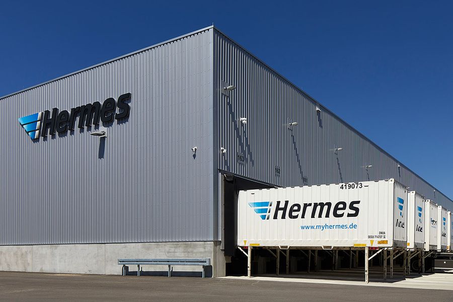 Außenansicht eines Hermes Logistikzentrums